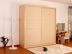 福建價(jià)格劃算的福州百葉移門(mén)供應(yīng) 百葉移門(mén)價(jià)格圖片|福建價(jià)格劃算的福州百葉移門(mén)供應(yīng) 百葉移門(mén)價(jià)格產(chǎn)品圖片由福州廣樂(lè)居門(mén)業(yè)公司生產(chǎn)提供-